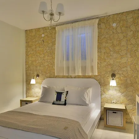 Aelia Apartment *